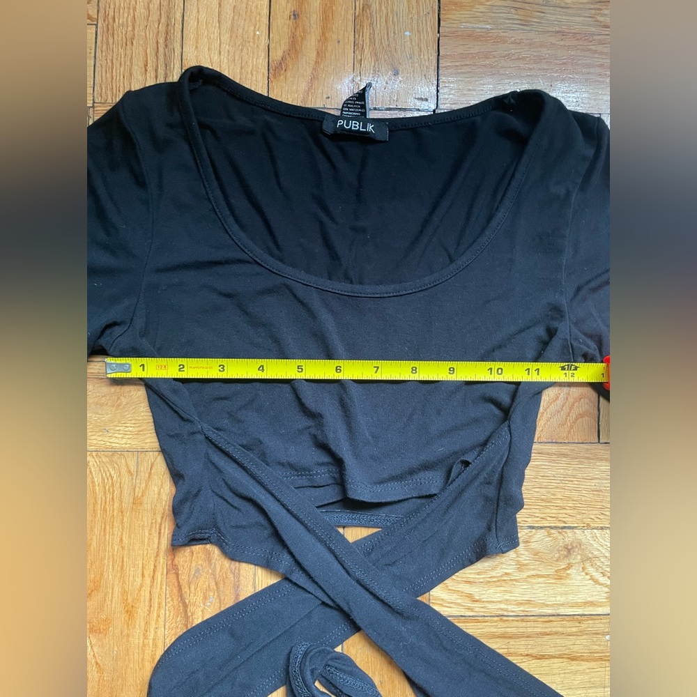 Black Wrap Top Sz S - Picture 2 of 3